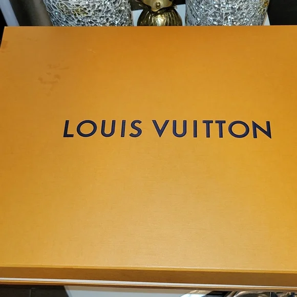 Authentic LV MM Neverful Tote2021 - Picture 4 of 17